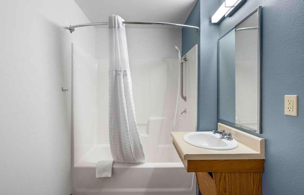 Extended Stay America Select Suites - Orlando - Airport Room photo