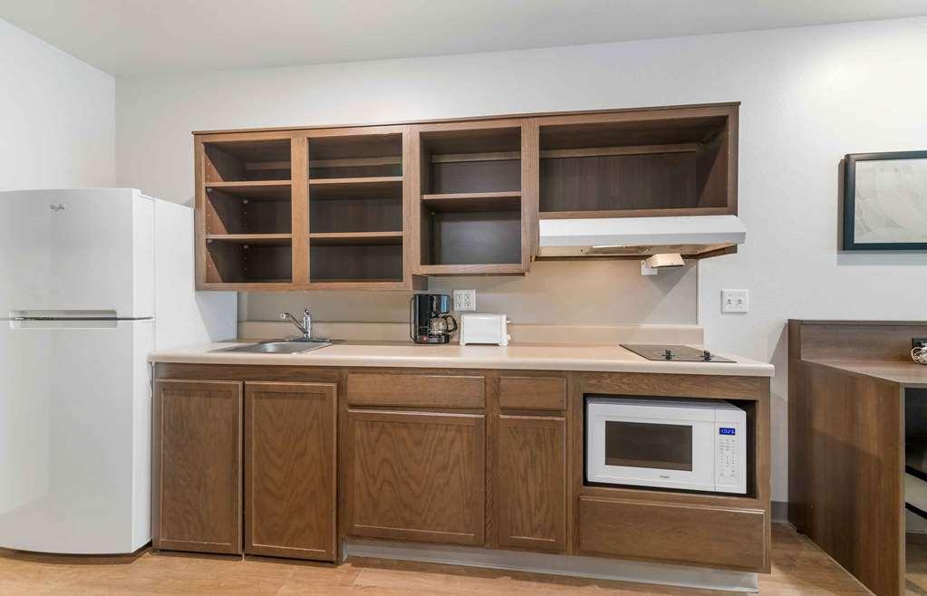 Extended Stay America Select Suites - Orlando - Airport Room photo